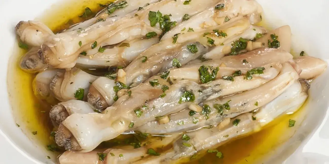Navajas a la plancha con ajo y perejil. Una receta sencilla para aprender como hacer navajas deliciosas.