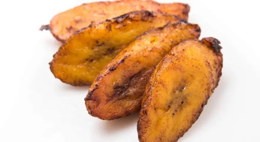 Plátanos maduros fritos, perfectos para deliciosas recetas con platano maduro.